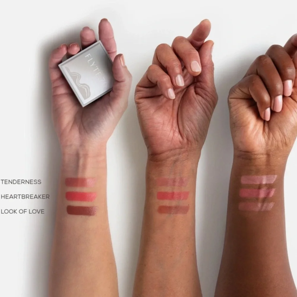 FLYTE.70 HazyCheek Crème Blush